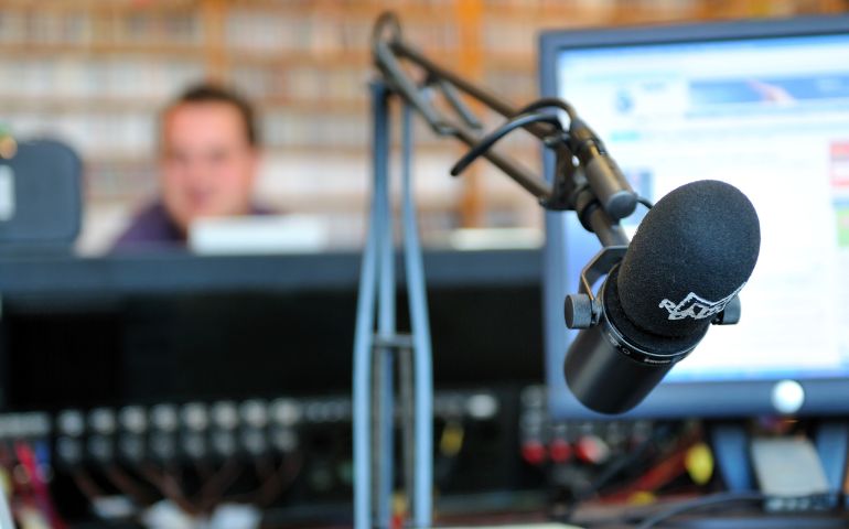 A microphone ready for use