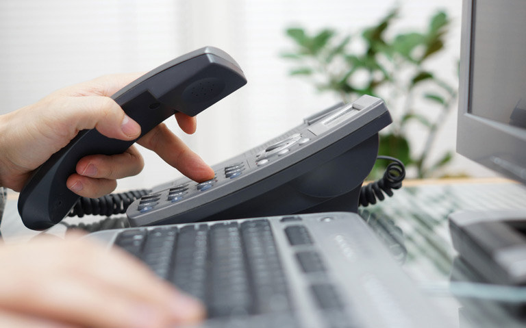 Dialing a phone number